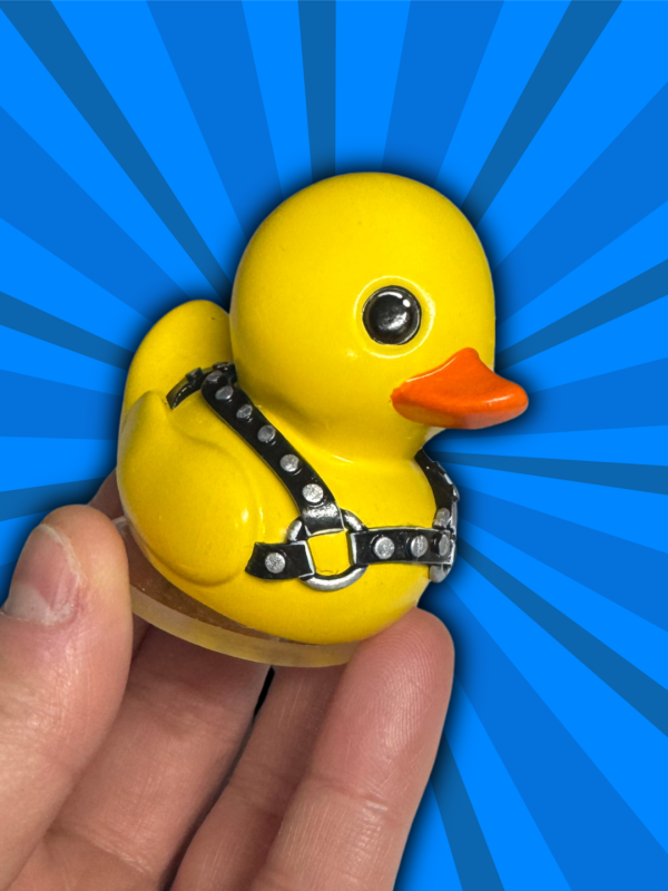 Figurine - Canard en harnais