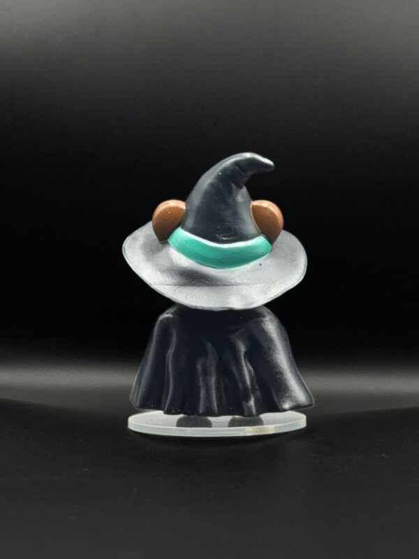 spooky-wizard-dos Wizard bear figurine, back